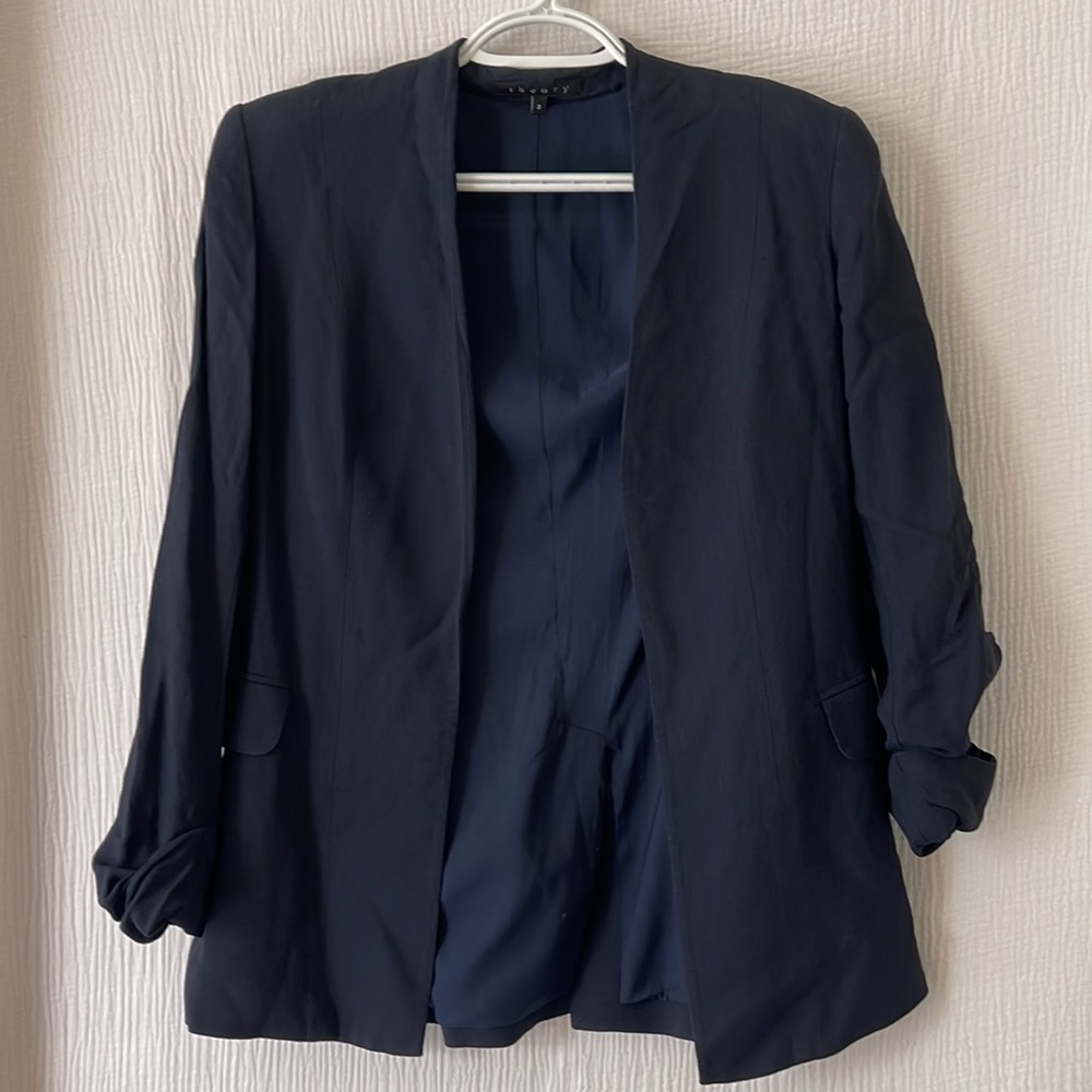 THEORY Tivona Rokel Light in true Navy Blue Crepe Boyfriend Blazer Jacket